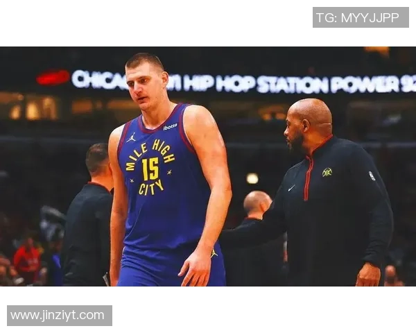 乌拉圭与法国比赛裁判表现引发争议球迷热议裁判判罚公正性